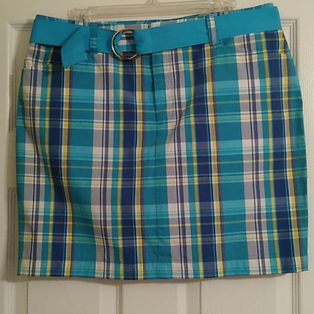 Chaps Size 12 plaid skirt
